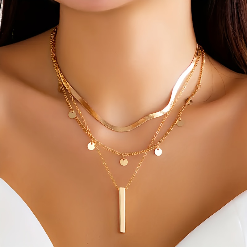 Women's Round Pendant Layered Necklace Set